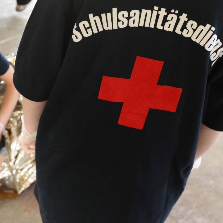 NRW macht Reanimation zum Pflichtfach - Lebensretter von morgen ausbilden