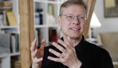 Ludger Lohmann im Freiburger Münster: Musik, vom Himmel herunter - Klassik