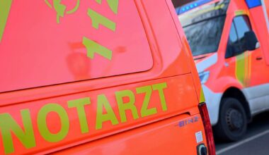 Während eines Einsatzes im Januar 2025 war ein Notarzt in Laucha schwer verletzt  worden. Nun saß der Angreifer in Halle vor Gericht.