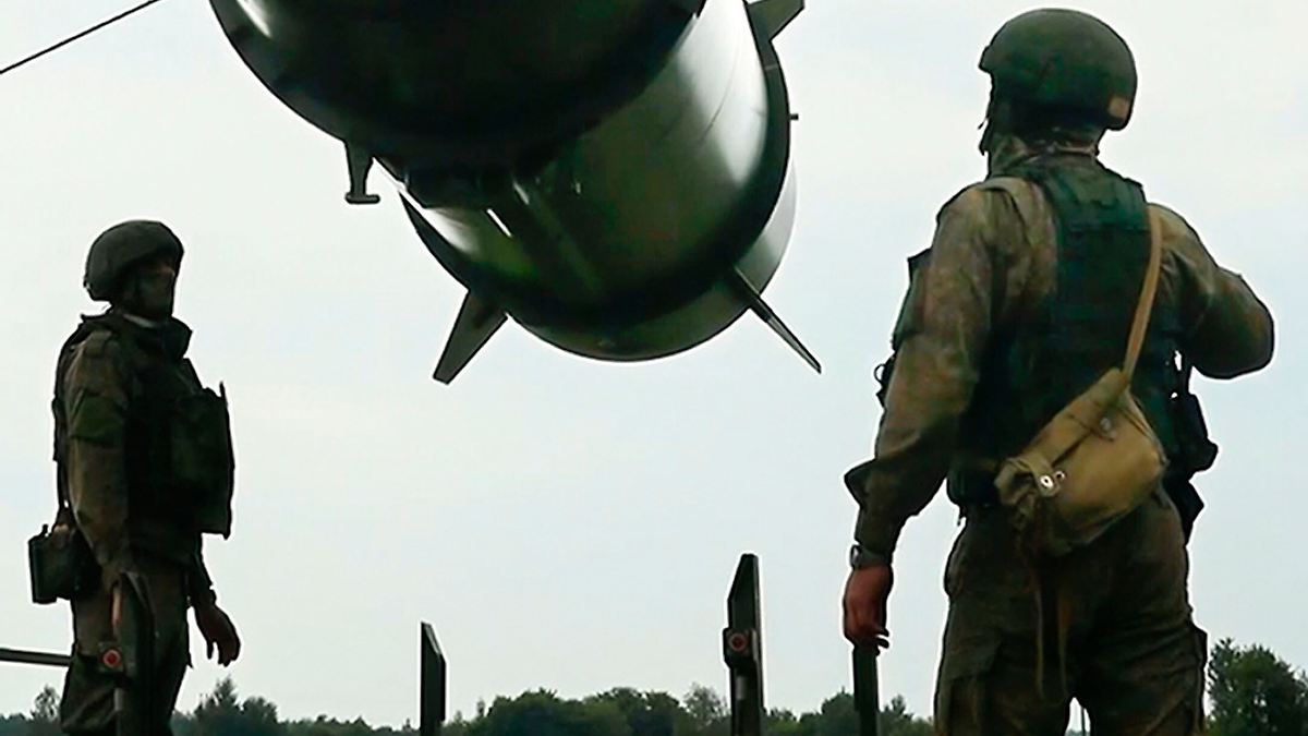 Tote und verletzte Soldaten: Russen greifen Militärzentrum in der Ukraine an
