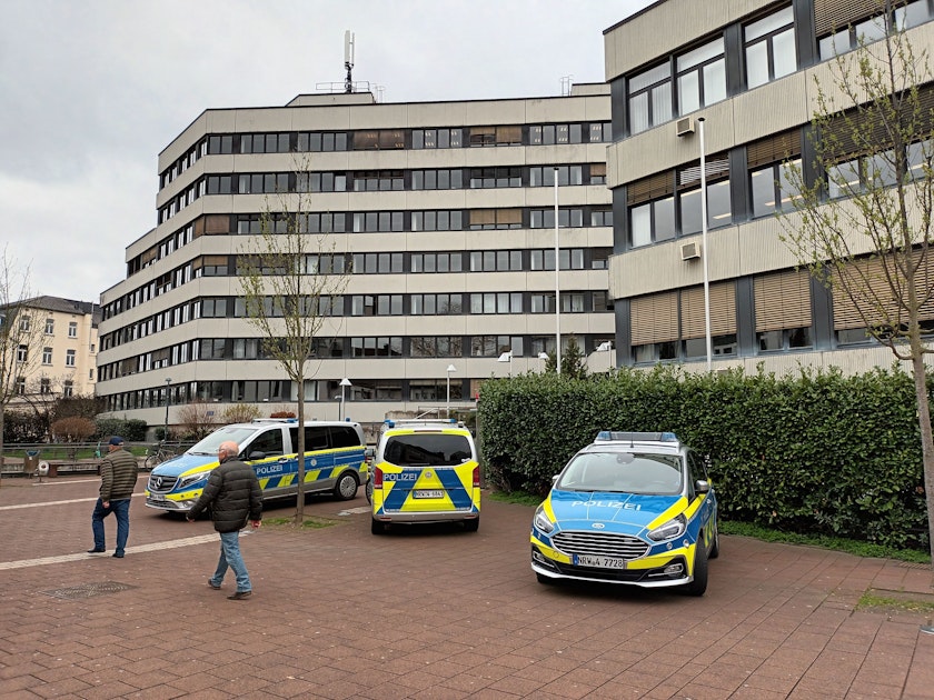 Siegburg: Stabsfeldwebel a.D. muss nach Internet-Hetze 5400 Euro zahlen