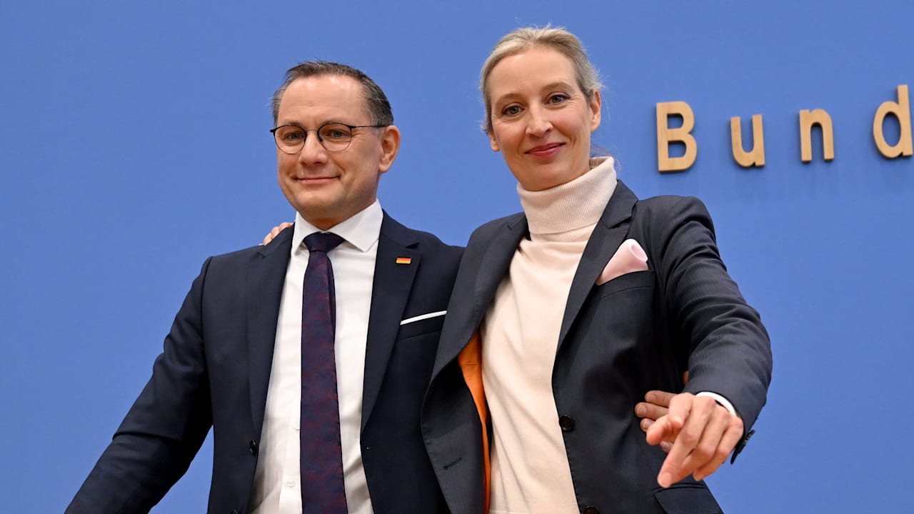 Kampfbegriff gestrichen! AfD trennt sich von „deutscher Leitkultur“ | Politik