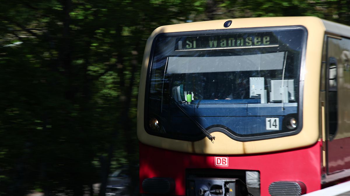Der Tag: Bericht: S-Bahn-Surfer in Berlin tot aufgefunden