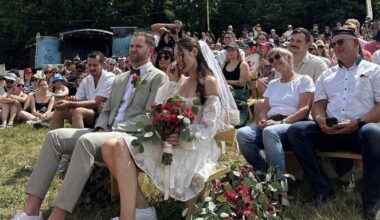 So war die erste Hochzeit auf dem Happiness Festival in Schwann - Region