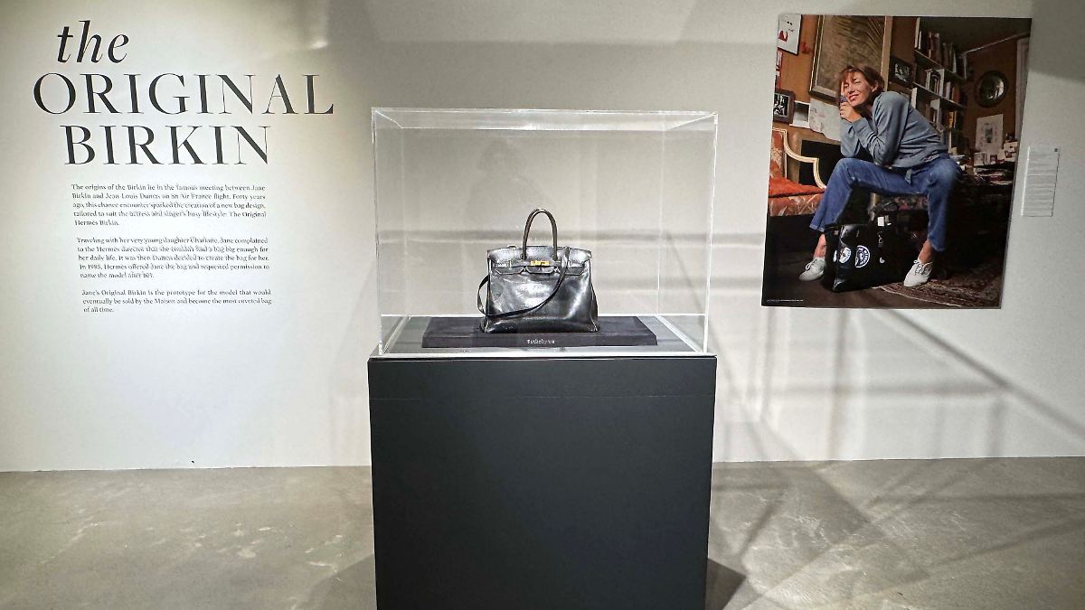 Rekordpreis bei Versteigerung: Allererste Birkin Bag ist nun die teuerste Handtasche der Welt