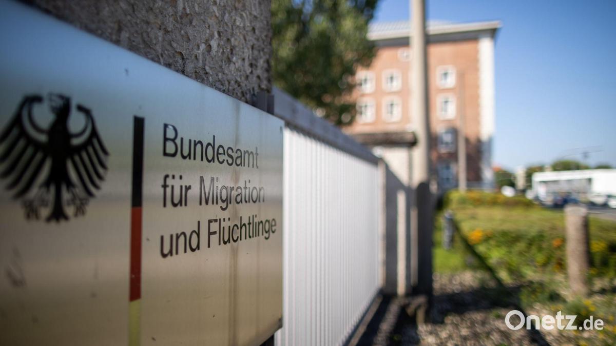 Keine Erkundungsreisen für Syrer - Bamf prüft Widerruf