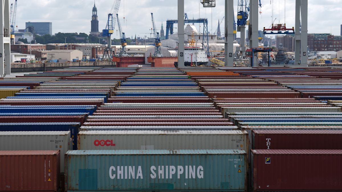 Ausfuhren nehmen deutlich zu: Chinas Exporteure trotzen im Juni Zollstreitigkeiten