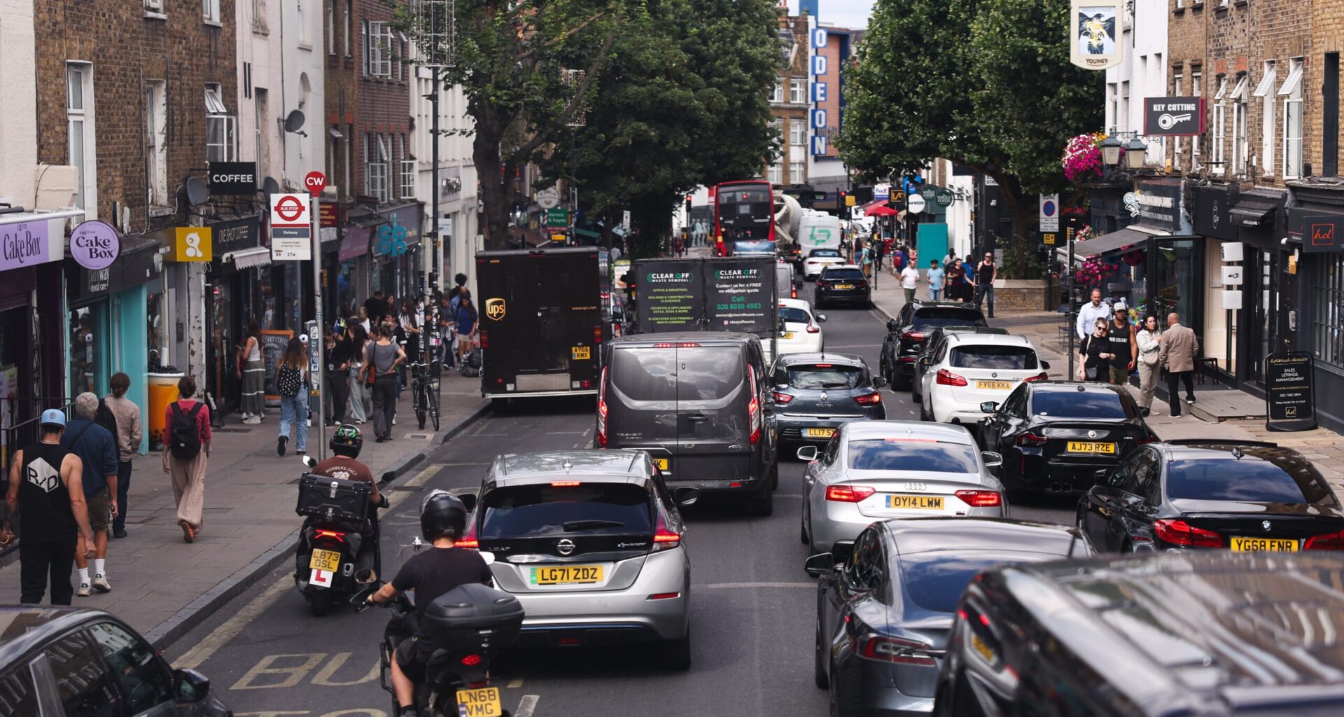 Ab 2030 will Großbritannien den Kauf von Benzin- und Dieselautos verbieten.