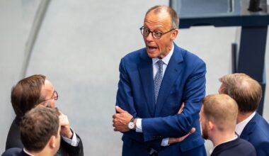Fehlstart in die Sommerpause: Und plötzlich steckt Schwarz-Rot in einer Krise