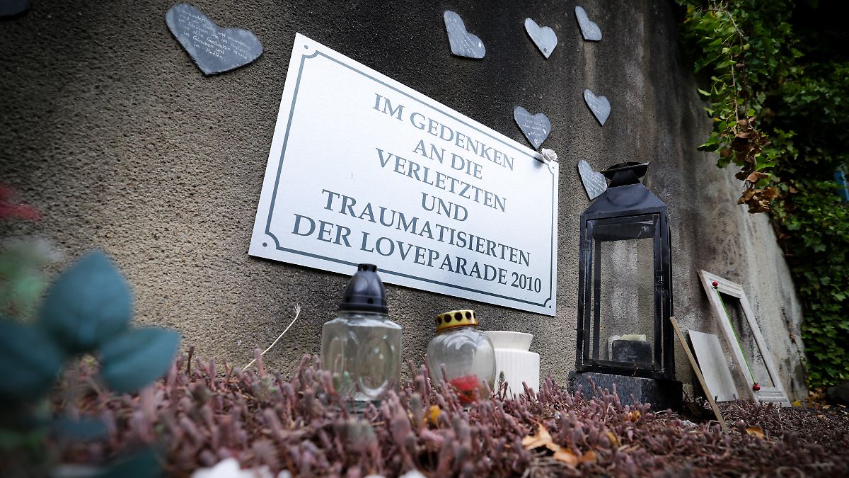Massenpanik tötete 21 Menschen: Stiftung zu Loveparade-Unglück in Duisburg löst sich auf
