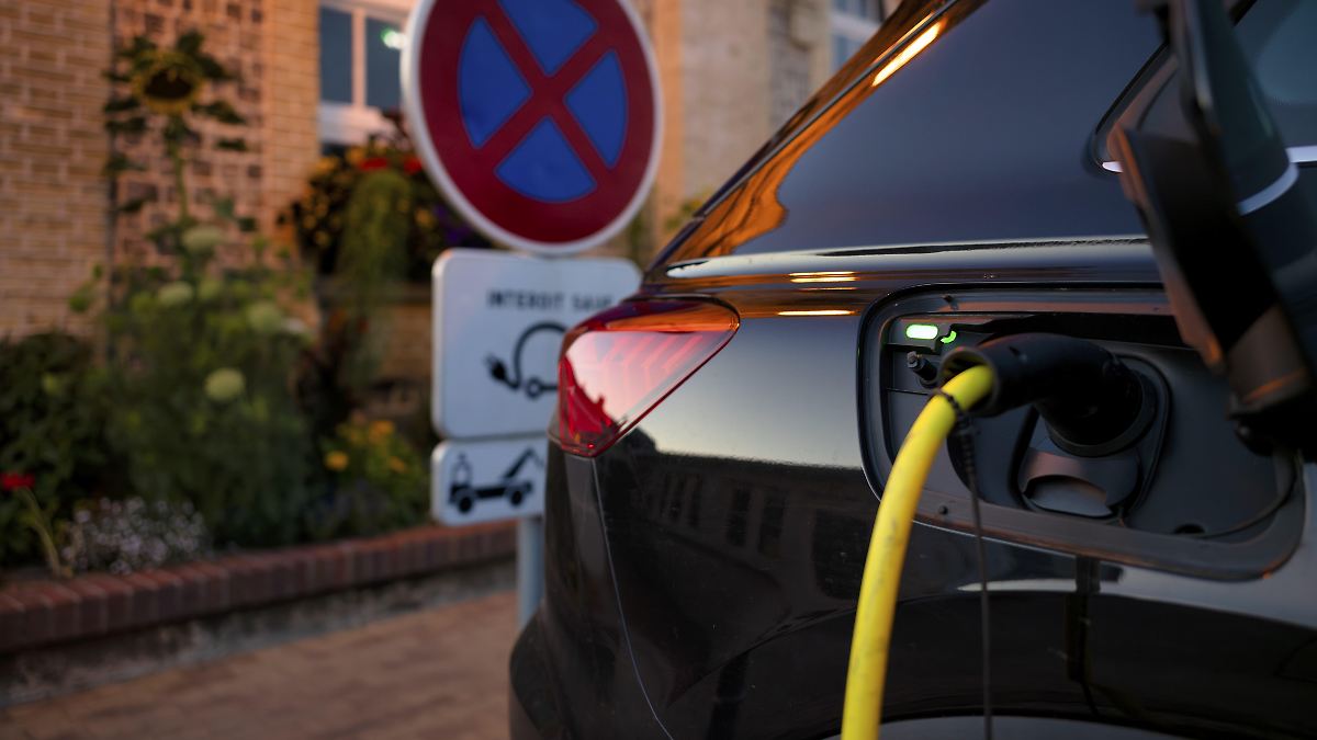 Deutsche profitieren aber kaum: Rekordwerte: Elektroautos erleben weltweite "Renaissance"