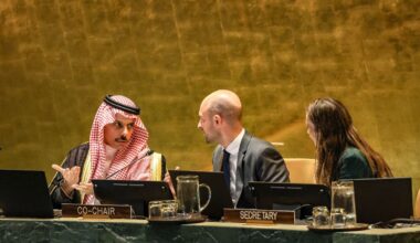 "Historisch und beispiellos": Arabische Staaten fordern Ende des Hamas-Regimes