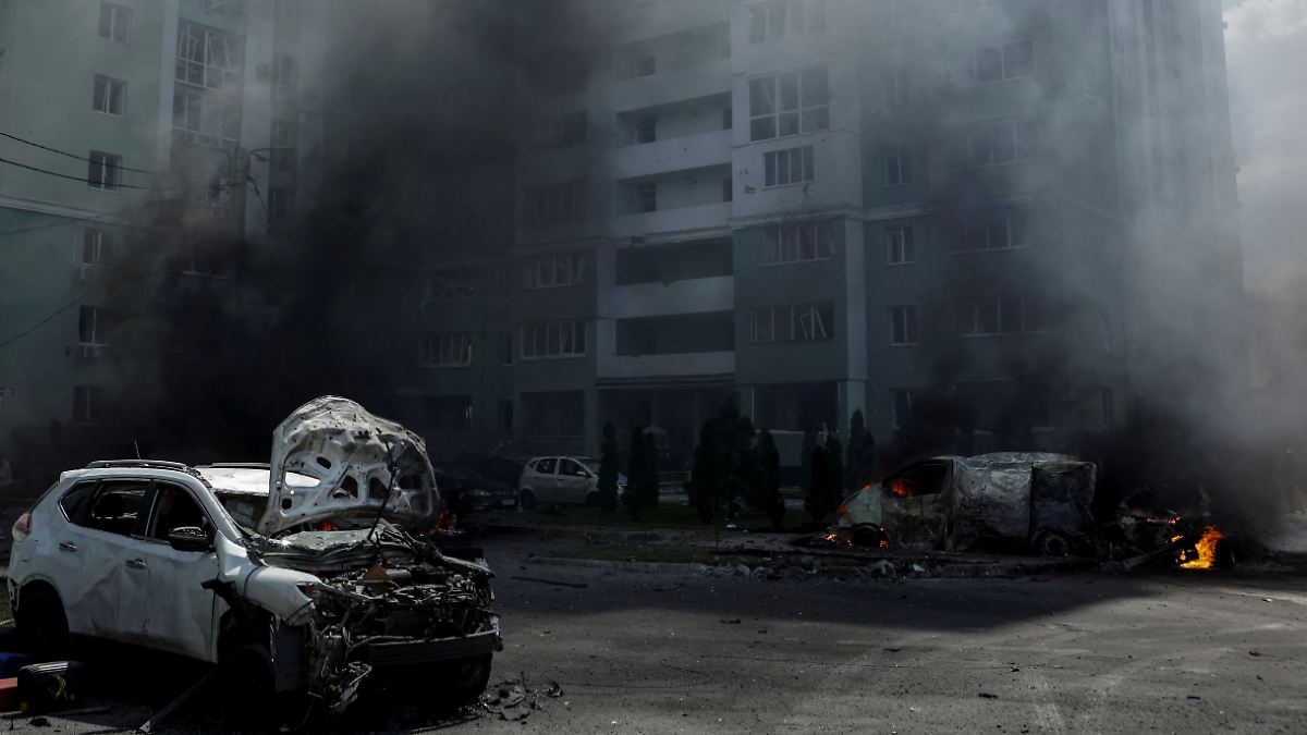 Tag und Nacht Beschuss: Über 40 Verletzte nach russischen Angriffen auf Ukraine