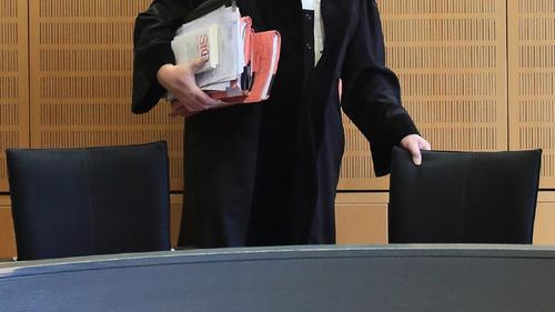 Saar-Richter klagen in Karlsruhe wegen zu niedriger Besoldung