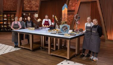 "Das grosse Backen - Die Profis" 2025: Die Profi-Bäckerinnen Larissa, Valentina, Theresa, Benjamin, Rowena und Caro bei ihren süßen Meisterwerken rund um den Globus.