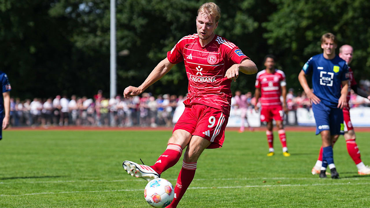 Fortuna Düsseldorf besiegt Monheim: Thioune gibt Tempo vor | Sport