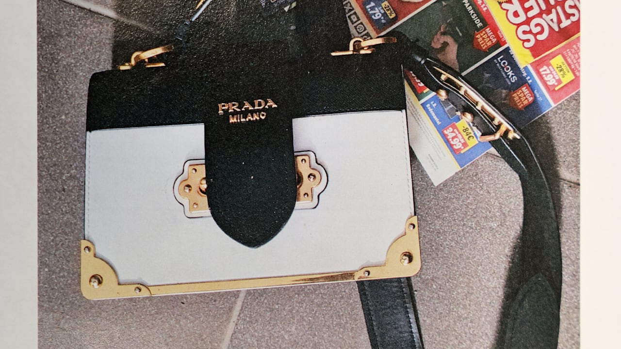 Falscher Polizist raubt Prada-Tasche und iPhone: Notorischer Straftäter endlich verurteilt | Regional
