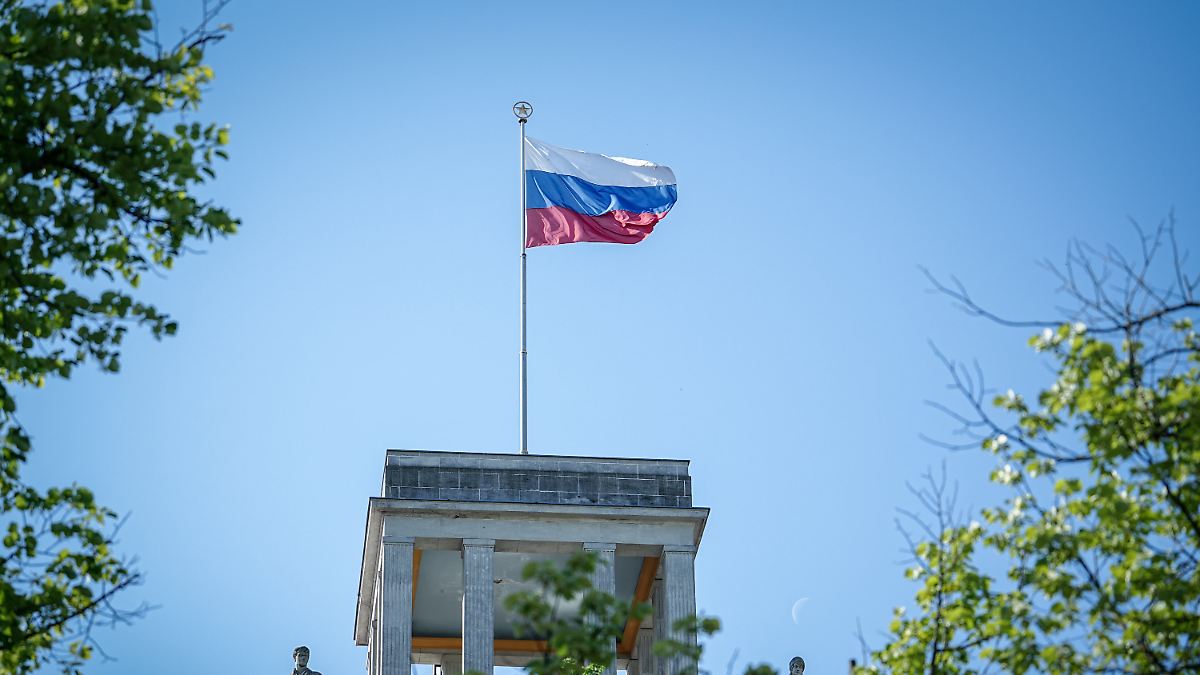 Wollen "gezielte Spaltung": Regierung wirft Medienplattform "Red." russische Propaganda vor
