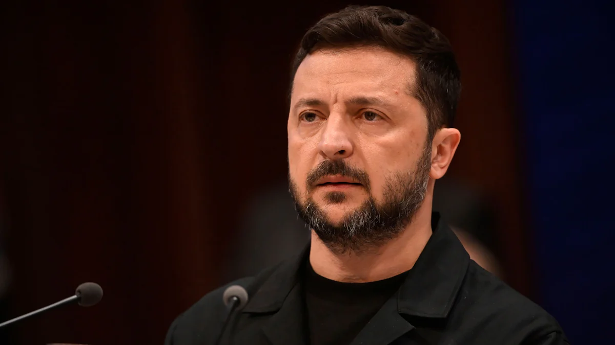 Ukraine News: Selenskij: Ukraine erhält Hunderttausende Drohnen - Politik