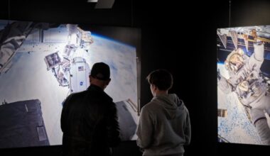 Neue Ausstellung im Bahnpark Augsburg zeigt Fotos aus dem Weltall