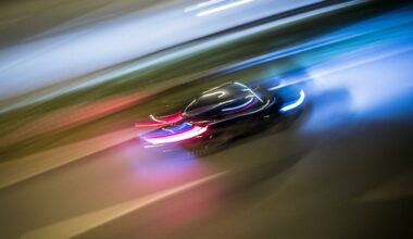 Autofahrer flüchtet mit über 100 kmh vor Polizei