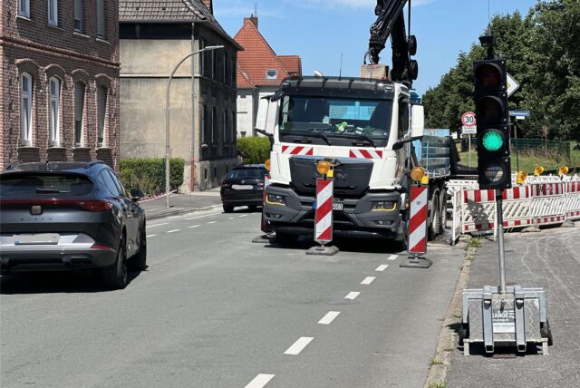Baustelle im Einmündungsbereich Hansemannstraße/Ammerstraße in Dortmund-Mengede.