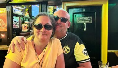 Fans feiern BVB-Sieg nachts in der Ratsschänke