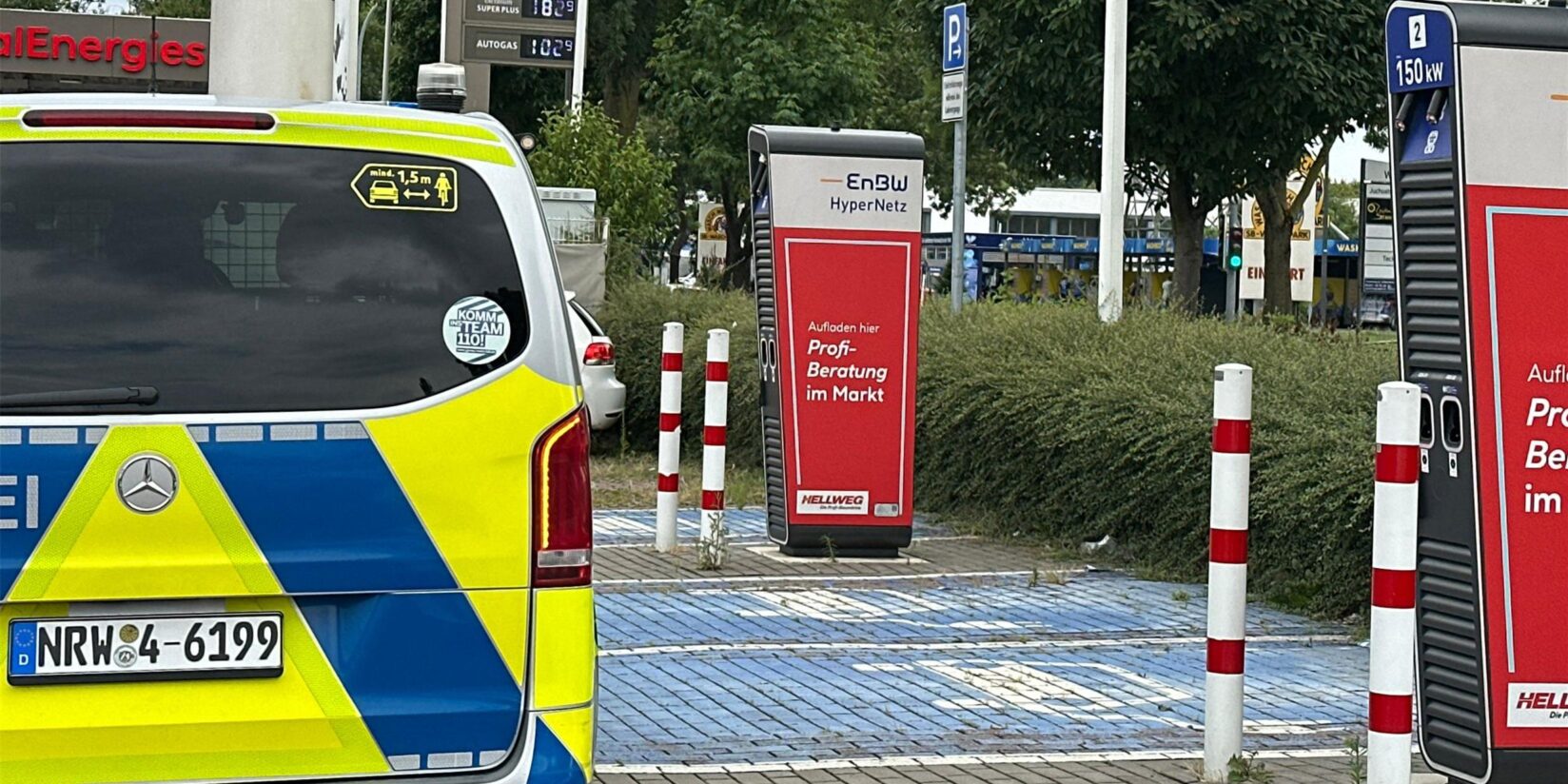 Dortmund: Unbekannte zerstören mehrere E-Ladesäulen