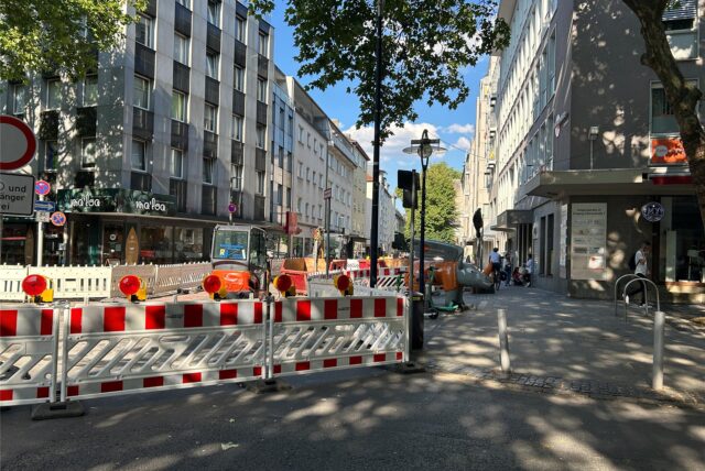 Die gesperrte Viktoriastraße in Dortmund – wegen Lieferproblemen dauern die Bauarbeiten hier länger.