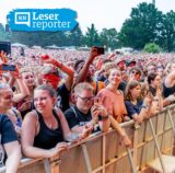 Zahlreiche Fans vor der großen Bühne des Juicy Beats Festivals im Dortmunder Westfalenpark.