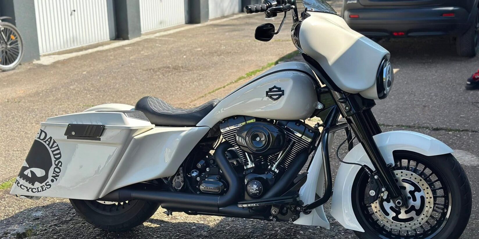 Harley-Raser mit Tempo 120 am Schalke-Stadion