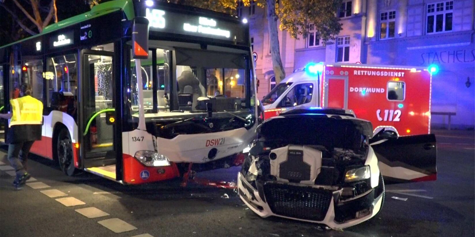 Unfall in der Nordstadt – Pkw kollidiert mit Bus