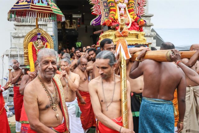 Hunderte Gläubige sind am Sonntag (27. Juli) nach Schwerte gekommen, um der großen Ausfahrt der Göttin „Sri Kanakathurka Ampal“ beizuwohnen.