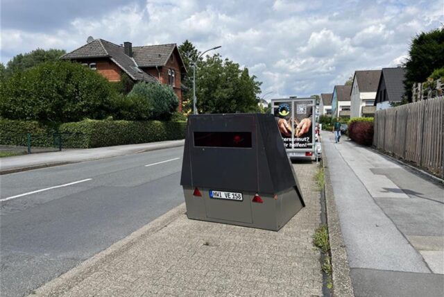 Der Dortmunder Panzerblitzer steht auf der Preinstraße in Hörde.