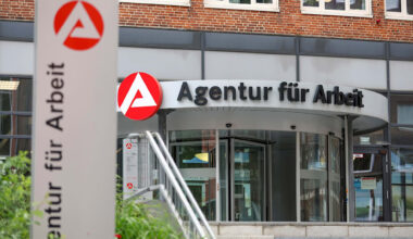 Zu wenig Vermittlungen: Jobcenter-Chef berichtet von irren Zuständen | Politik