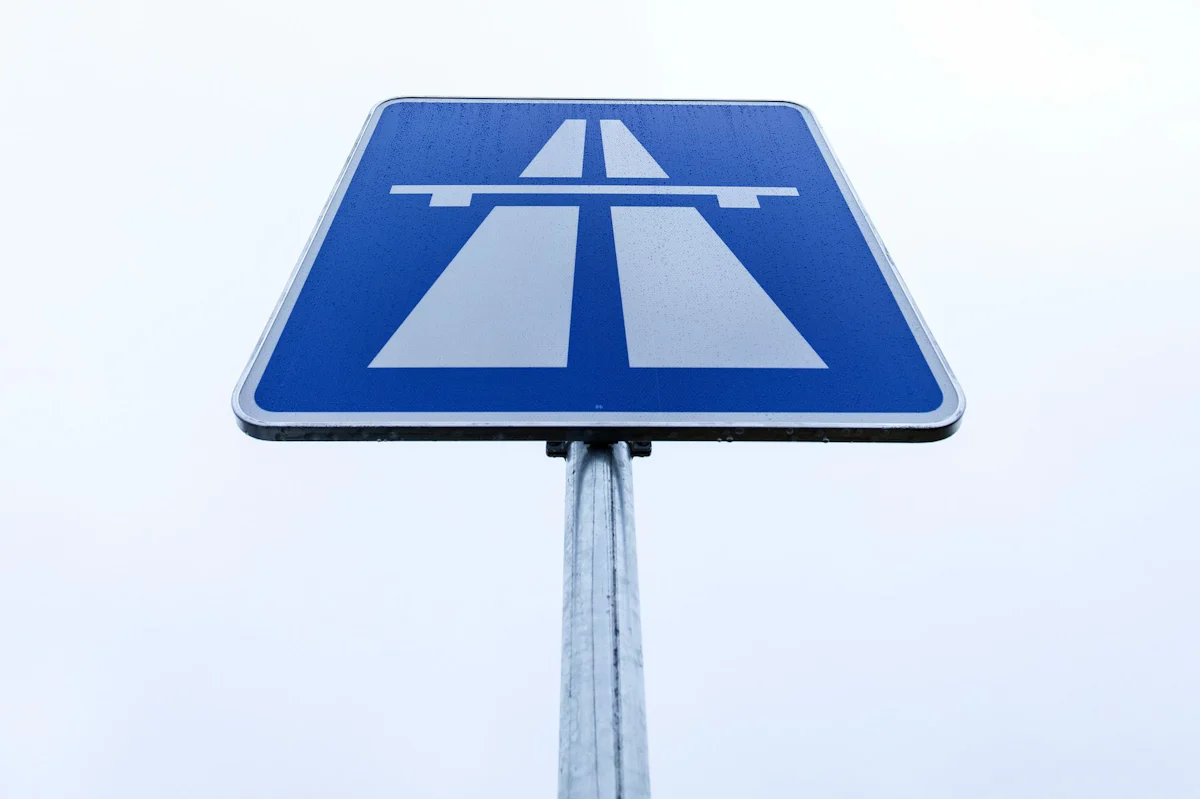 Autobahn - Technische Probleme - Autobahn bei Dresden gesperrt - Wirtschaft
