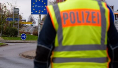Migration - Schleuser aus Frankreich gestoppt - Politik