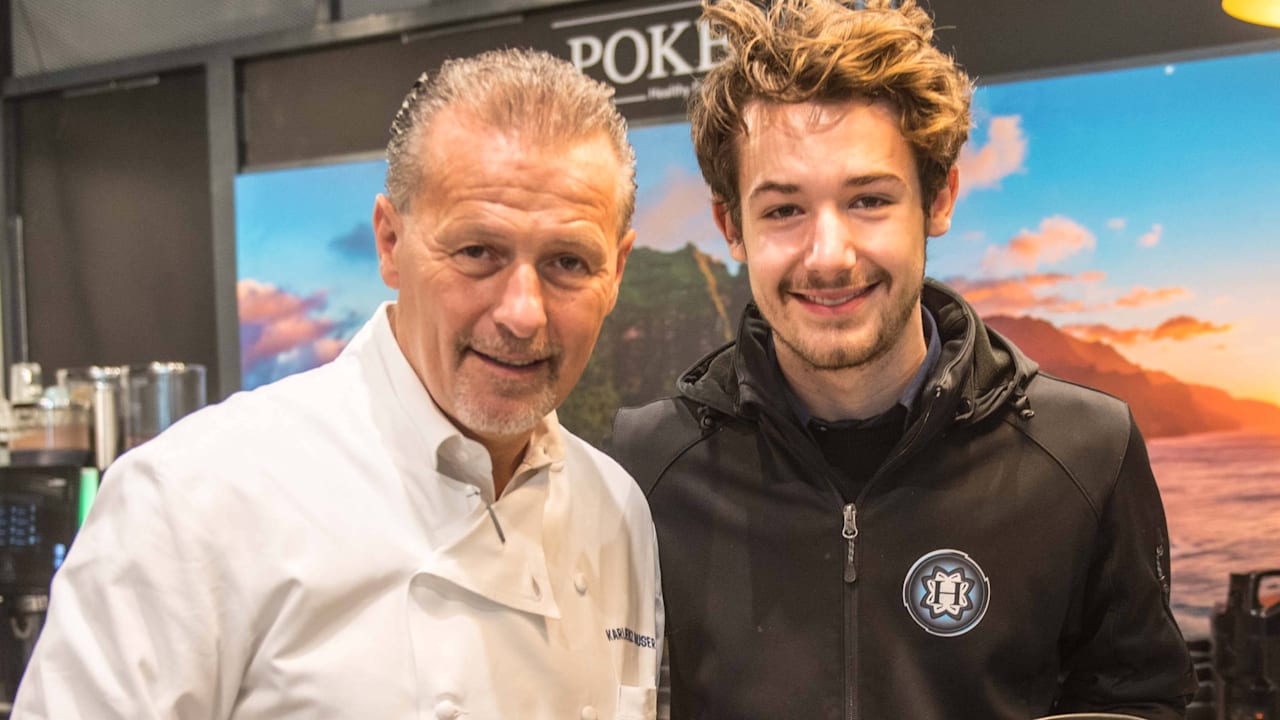 Star-Koch Karlheinz Hauser nimmt Abschied von toten Sohn! „Wir vermissen dich so sehr“ | Unterhaltung