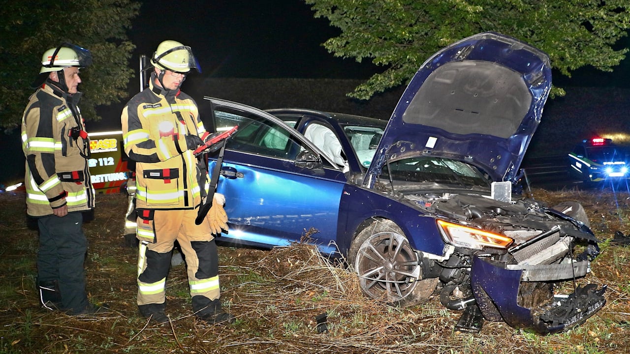 Stuttgart: Teenager crasht Audi nach Polizei-Verfolgung | Regional