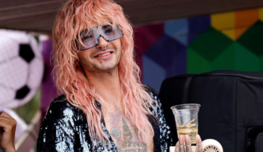 Bill Kaulitz teilt heiße Urlaubsfotos – und wird prompt mit Heidi Klum verwechselt