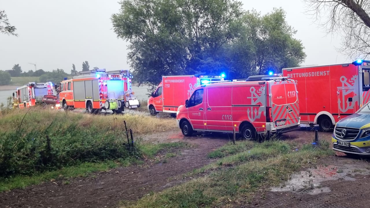 Suche in Düsseldorf: Junge (7) im Rhein vermisst | Regional