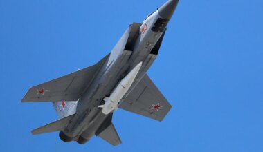 Ukraine News: Russland startet Angriff mit Drohnen und Kinschal-Rakete - Politik