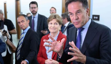 EU reagiert ernüchtert auf Trumps Ukraine-Wende - Politik