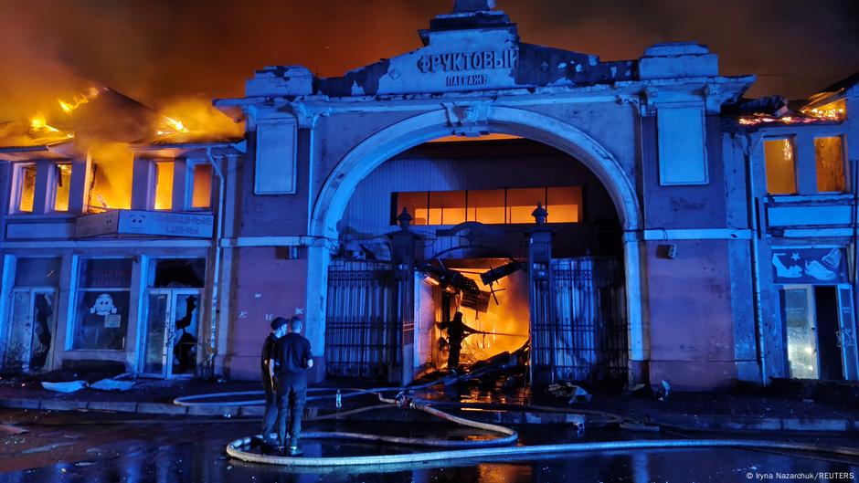Erneute Angriffe nach kurzer Verhandlungsrunde in Istanbul – DW – 24.07.2025