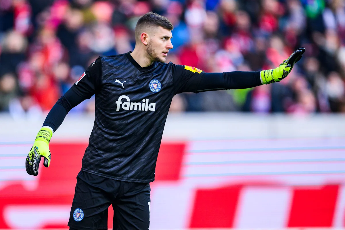 2. Fußball-Bundesliga - Torwartfrage bei Holstein Kiel noch nicht entschieden - Sport