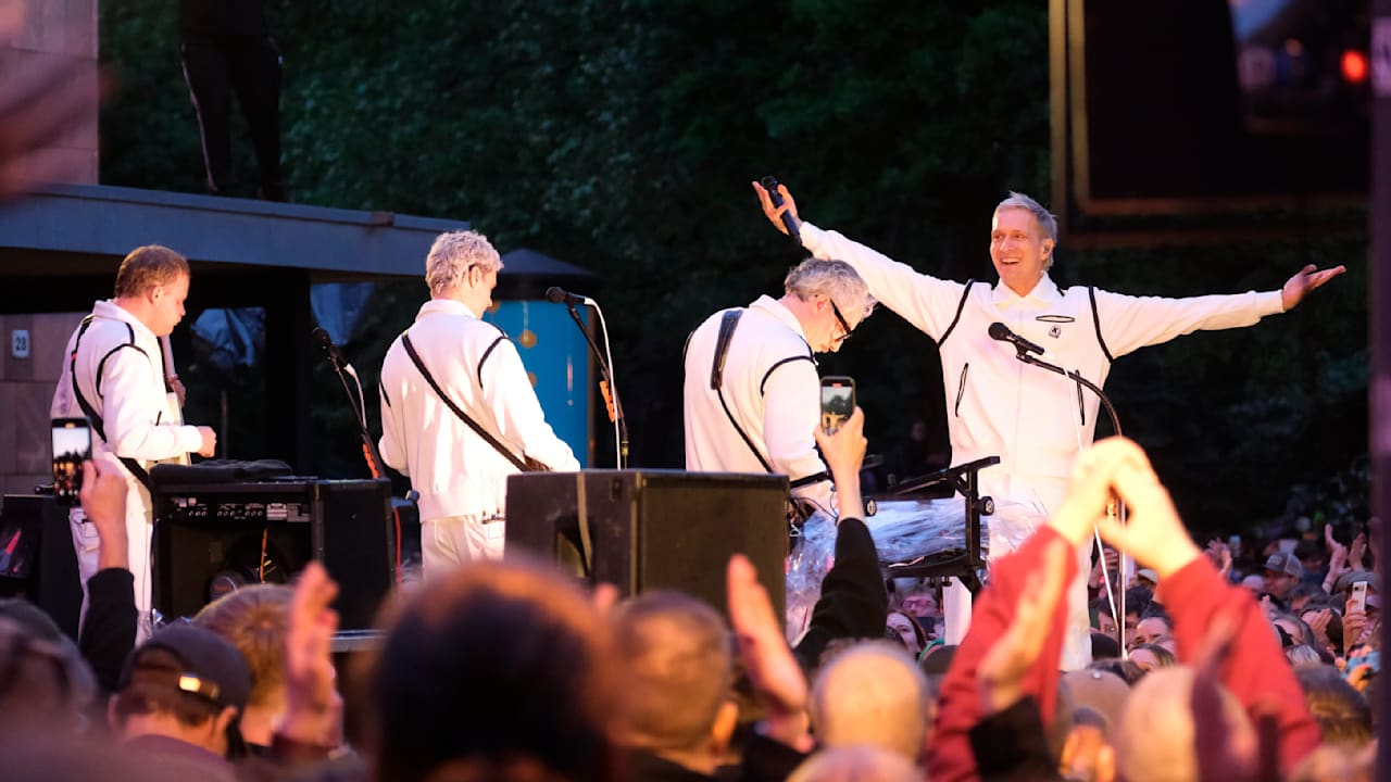 Kraftklub droht Bußgeld wegen Überraschungs-Konzert | Regional