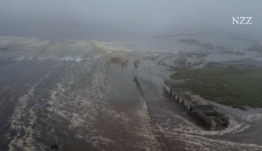 Schweres Erdbeben vor Russland löst Tsunami-Warnungen aus
