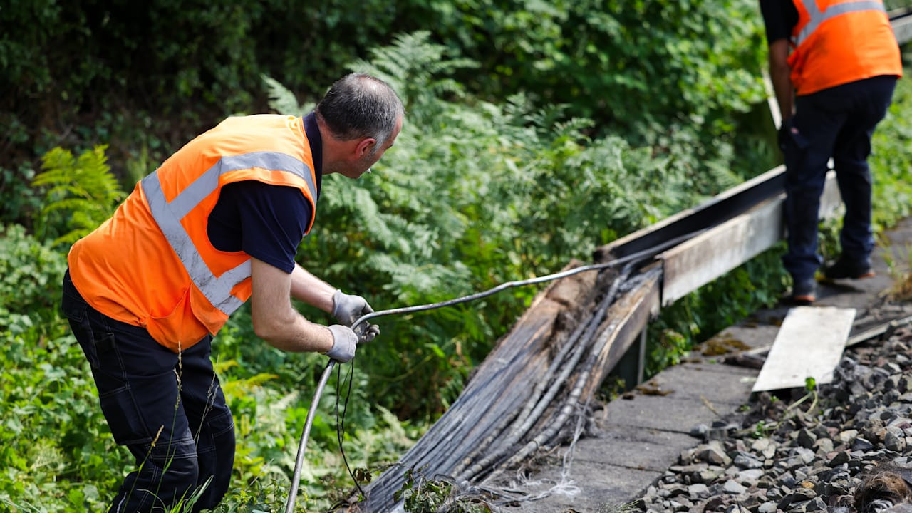 Deutsche Bahn: Sabotage? Brand legt wichtige Bahnstrecke lahm | News