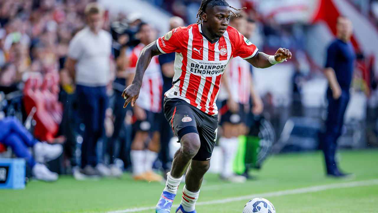 Er spielt bei Eindhoven: Dortmund und Leverkusen kämpfen um denselben Spieler | Fußball