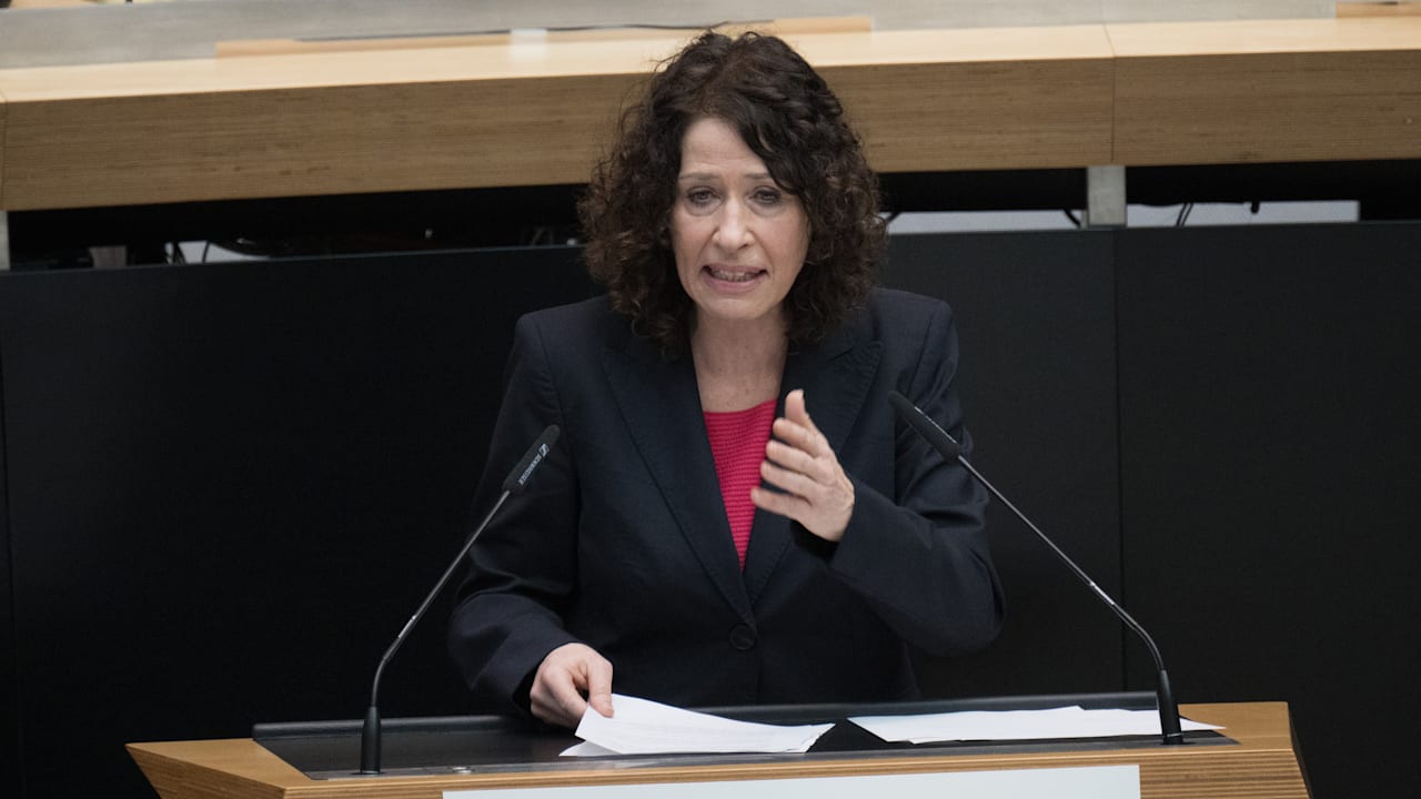 Gunnar Schupelius: Grüne eröffnen die Jagd auf Vermieter in Berlin | Regional
